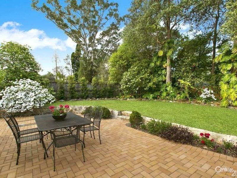 49 Benaroon Ave, St Ives NSW 2075