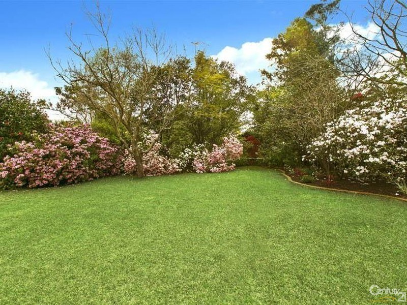 49 Benaroon Ave, St Ives NSW 2075