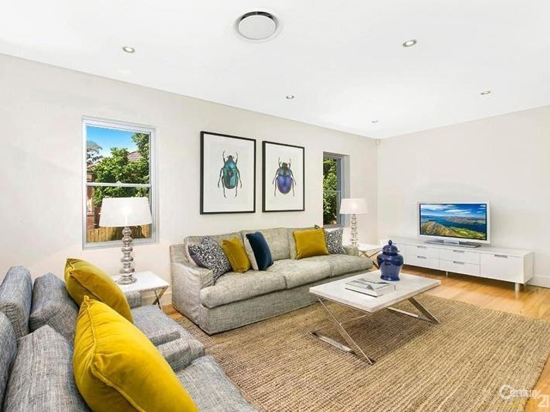 14 Griffith Ave, Castle Cove NSW 2069