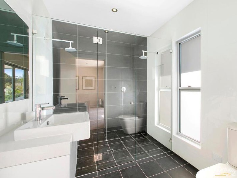 14 Griffith Ave, Castle Cove NSW 2069