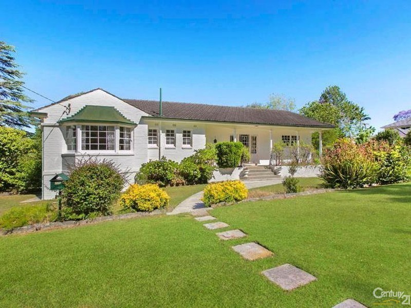 19 Mungarra Ave, St Ives NSW 2075