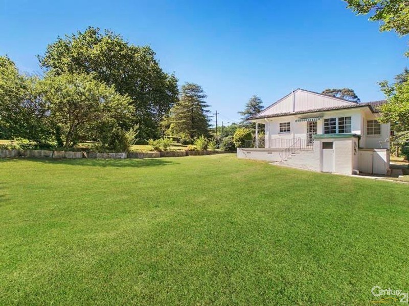 19 Mungarra Ave, St Ives NSW 2075