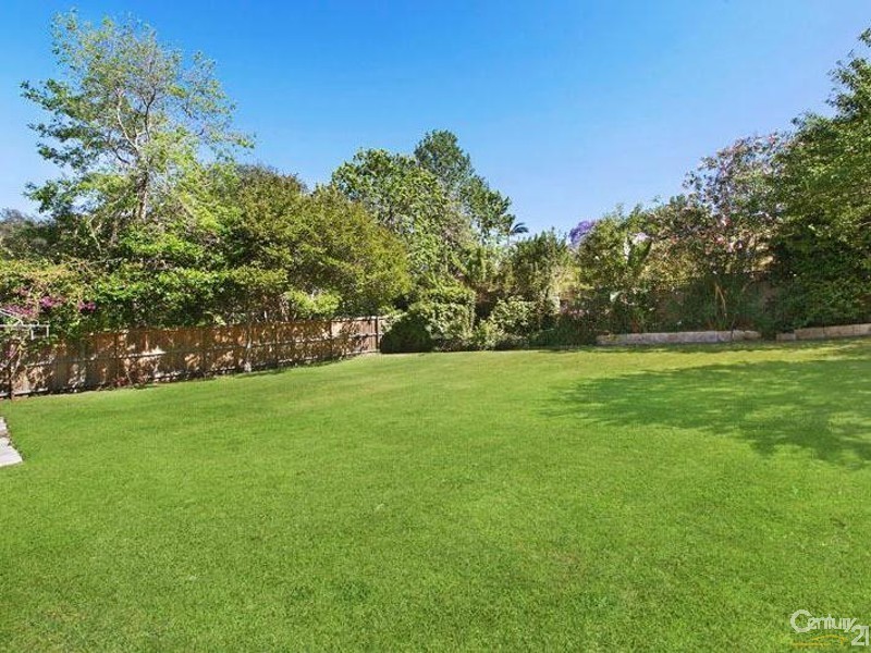 19 Mungarra Ave, St Ives NSW 2075