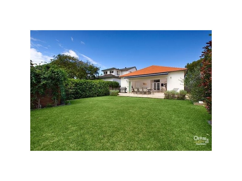 9 Strathmore Parade, Roseville NSW 2069