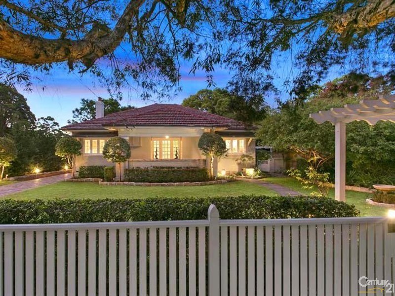 6 Duntroon Ave, Roseville NSW 2069