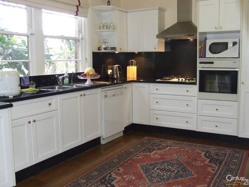 13 Links Avenue, Roseville NSW 2069