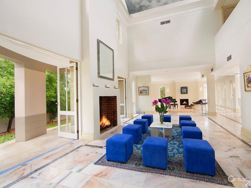 35 Lancaster Avenue, St Ives NSW 2075