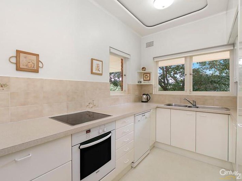 9 Glenroy Avenue, Middle Cove NSW 2068