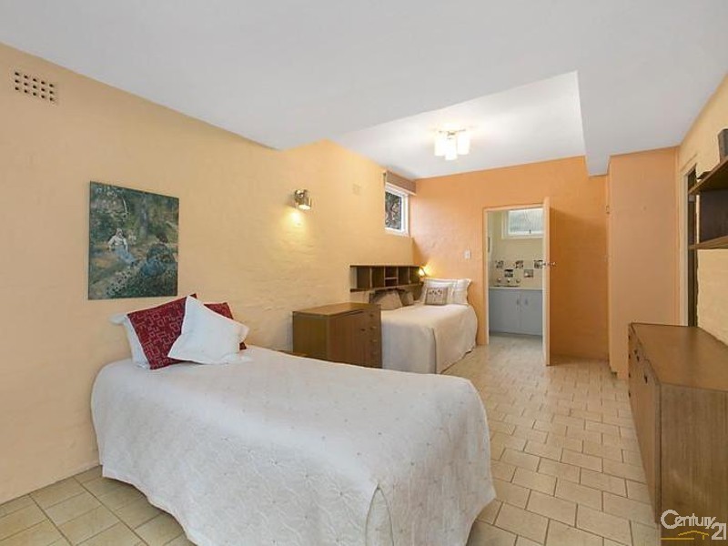 9 Glenroy Avenue, Middle Cove NSW 2068