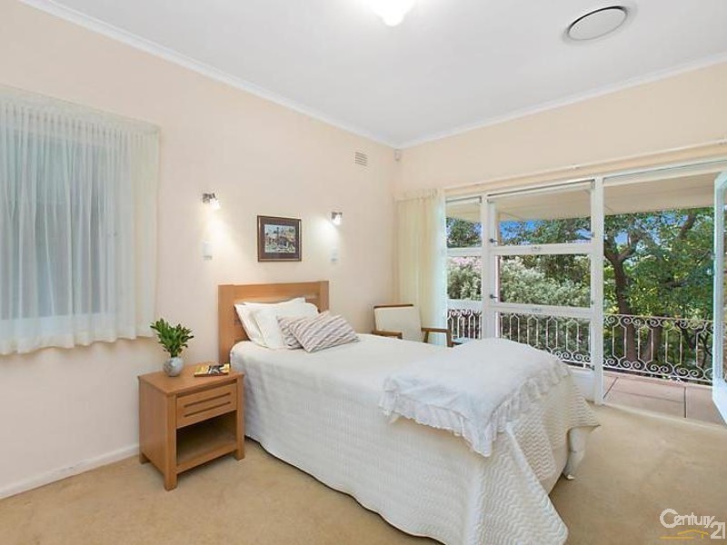 9 Glenroy Avenue, Middle Cove NSW 2068