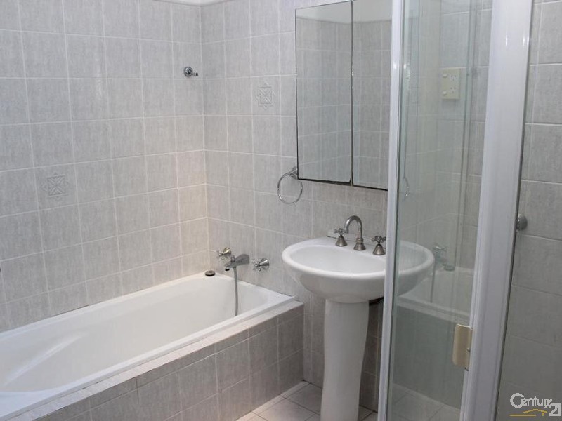 16  Abingdon, Roseville NSW 2069