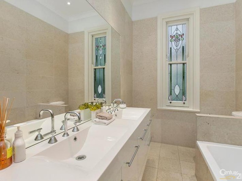 9 Archbold Road, Roseville NSW 2069