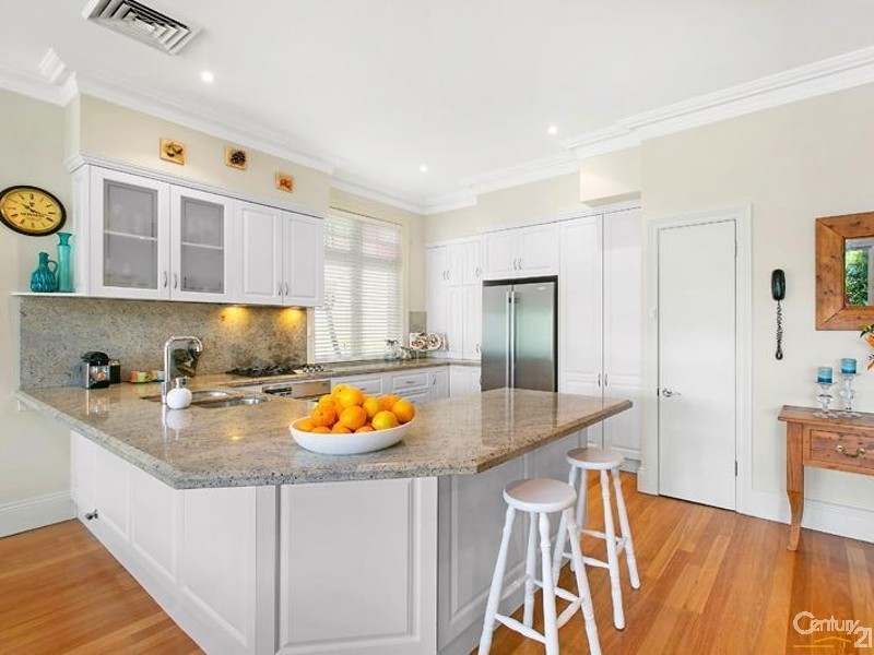 77 Shirley Road, Roseville NSW 2069