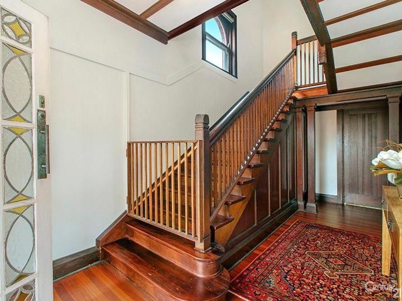 19 Links Ave, Roseville NSW 2069