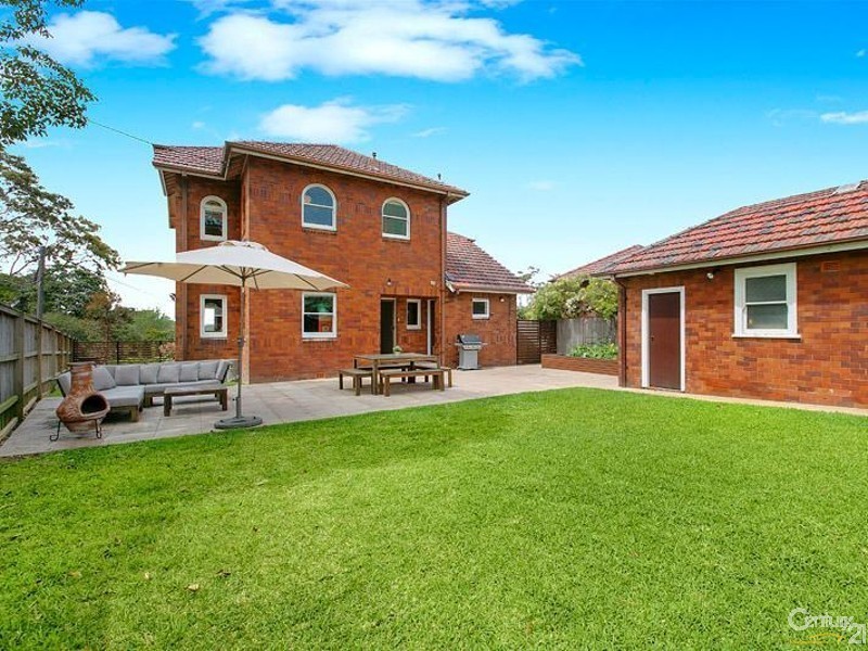 19 Links Ave, Roseville NSW 2069