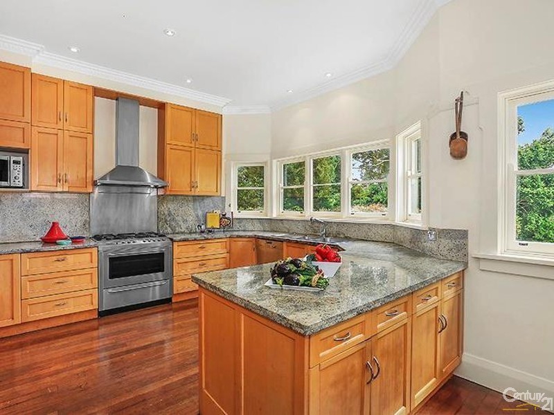 6 Park Avenue, Roseville NSW 2069