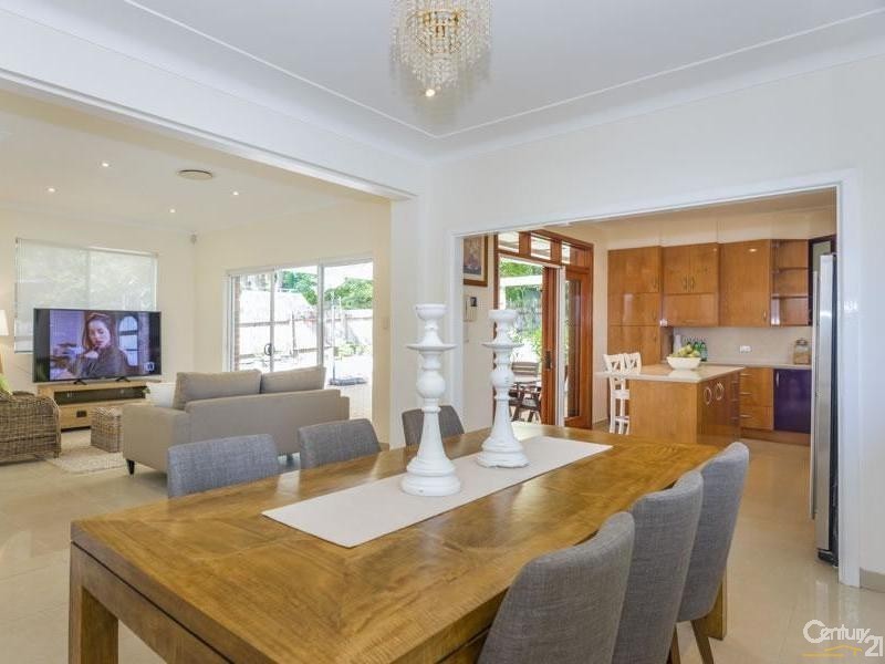 32 Lochville St, Wahroonga NSW 2076