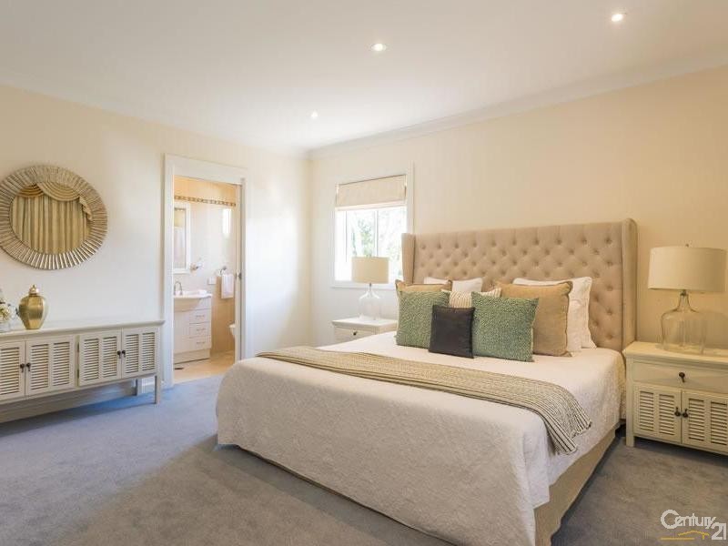 32 Lochville St, Wahroonga NSW 2076