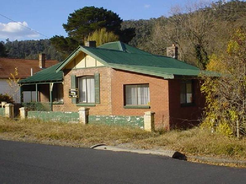 31 MACAULEY STREET, Lithgow NSW 2790