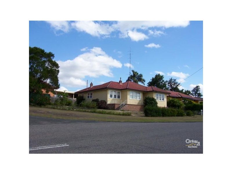 35 THOMPSON STREET, East Maitland NSW 2323