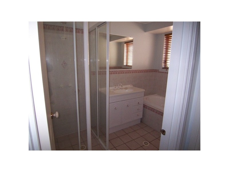 33 Squadron Crescent, Rutherford NSW 2320