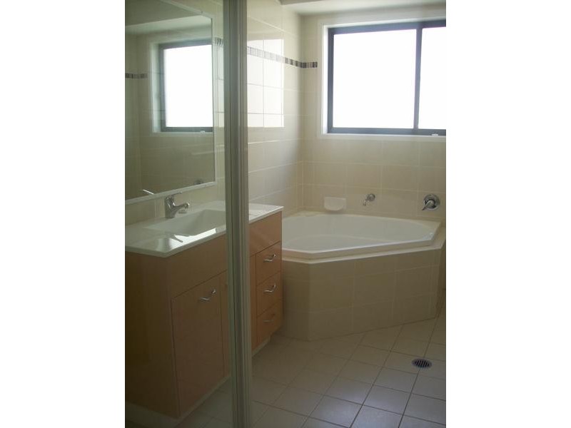 13 Cambrian Place, Tenambit NSW 2323