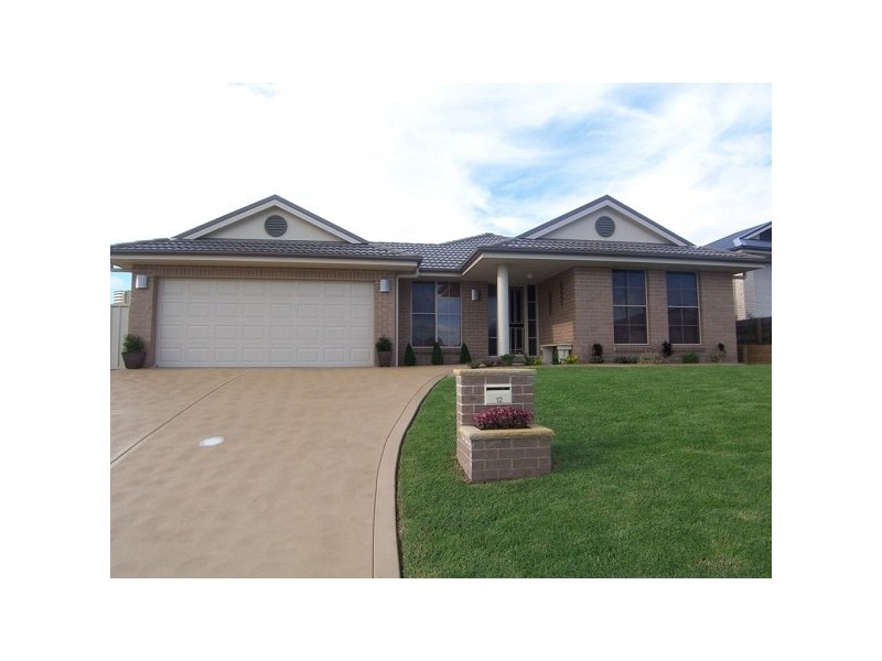 12 Stanley Close, Bolwarra Heights NSW 2320