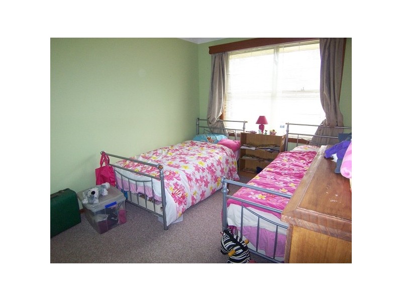 74 Thompson St, East Maitland NSW 2323