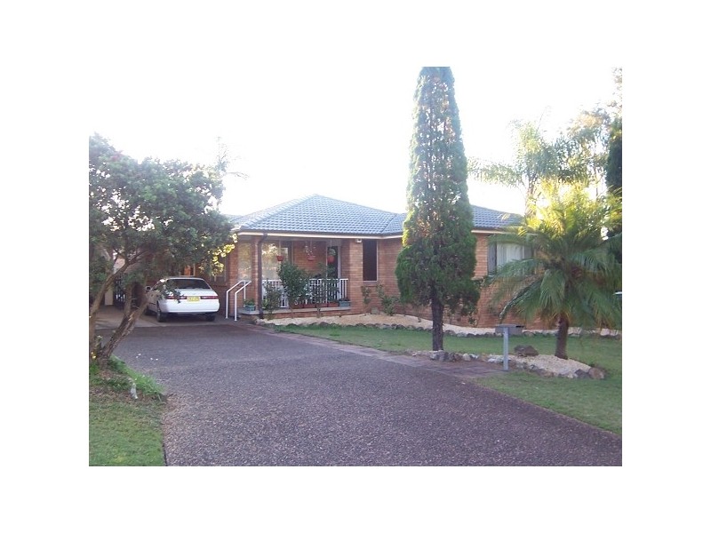 12 De Lisle Crescent, Metford NSW 2323
