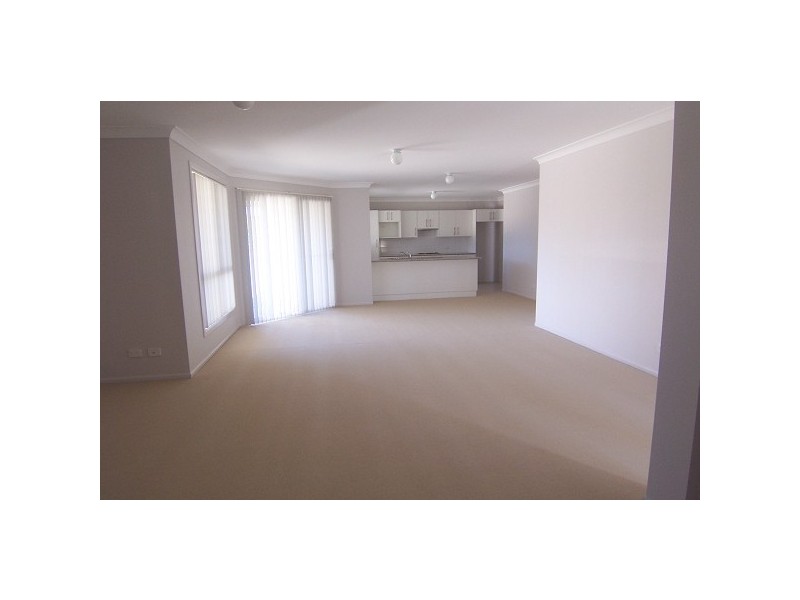 71 Ballydoyle Drive, Ashtonfield NSW 2323