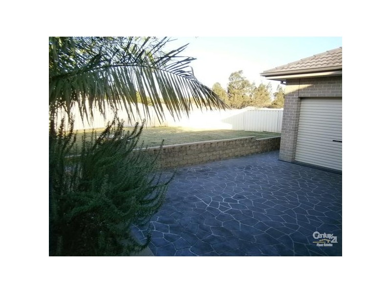 18 Stanton Dr, Morpeth NSW 2321