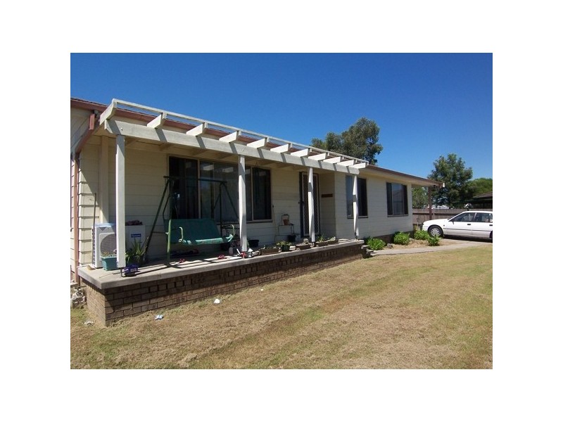 2/58 Waterbush Cr, Woodberry NSW 2322