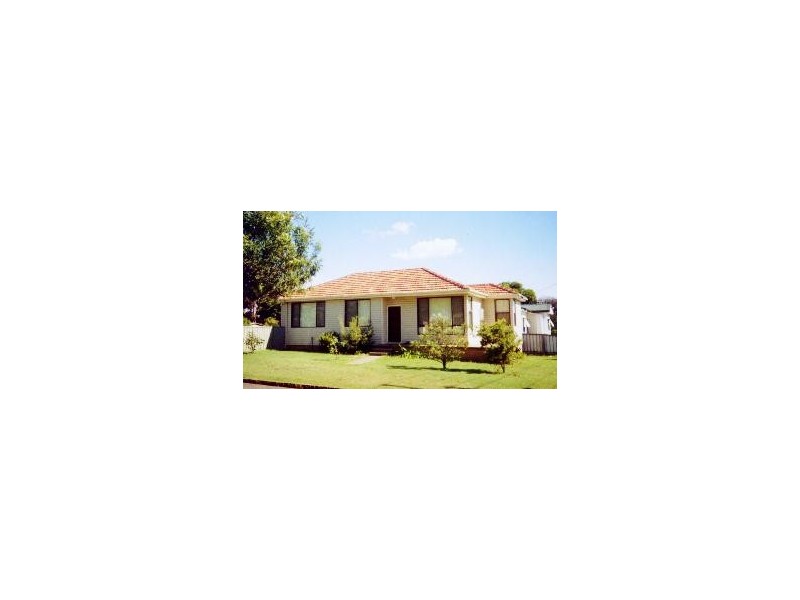 18 Beresford Ave, Beresfield NSW 2322