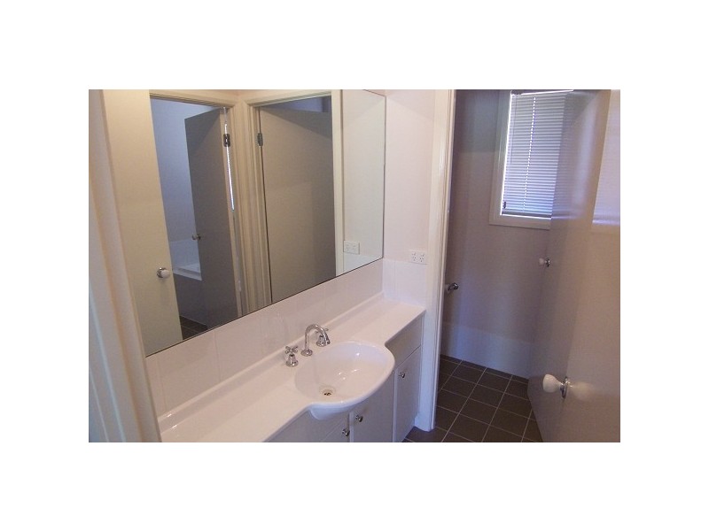 2 Neptune Close, Rutherford NSW 2320