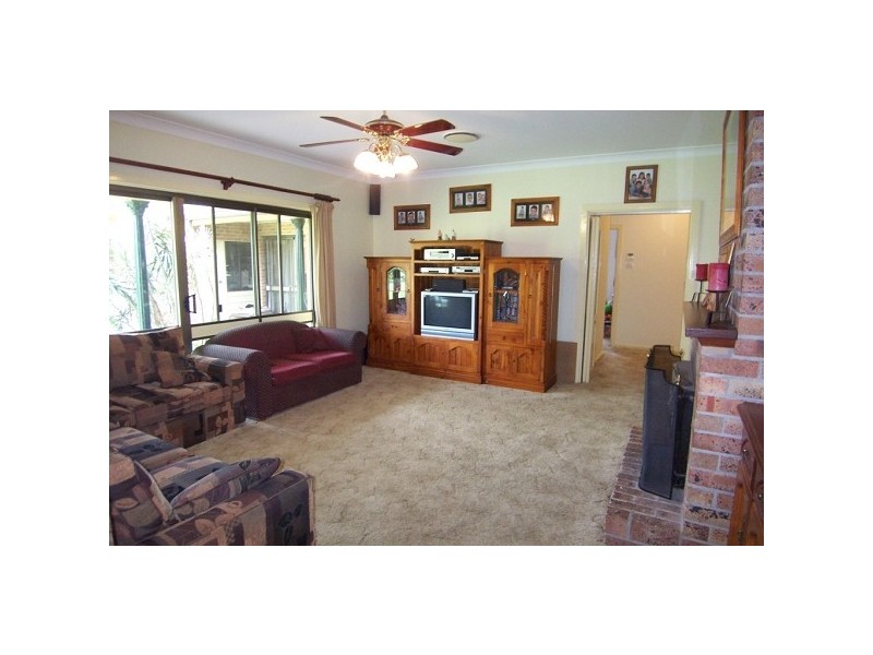 6 Woodville Street, Duns Creek NSW 2321