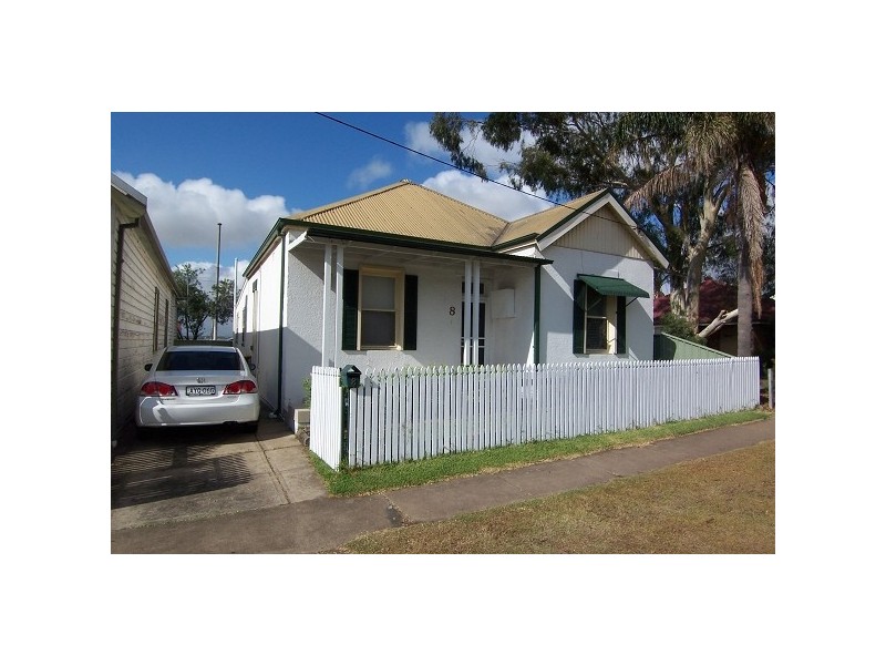 8 William Street, Telarah NSW 2320