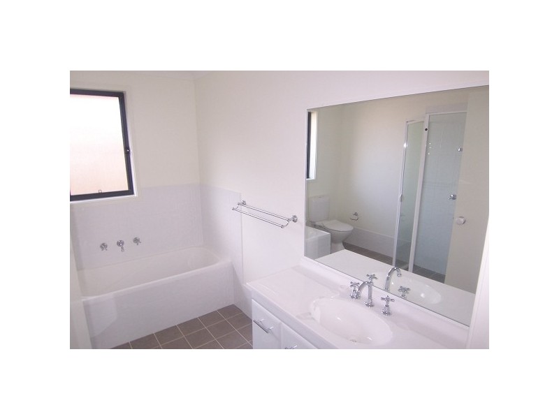 4 Ashton Drive, Heddon Greta NSW 2321