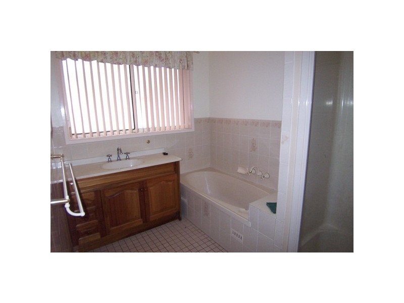 28 Clayton Cres, Rutherford NSW 2320