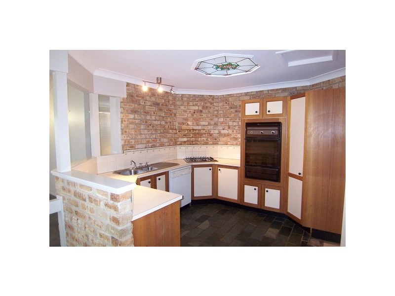 10 South Seas Drive, Ashtonfield NSW 2323