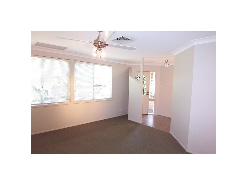 10 South Seas Drive, Ashtonfield NSW 2323