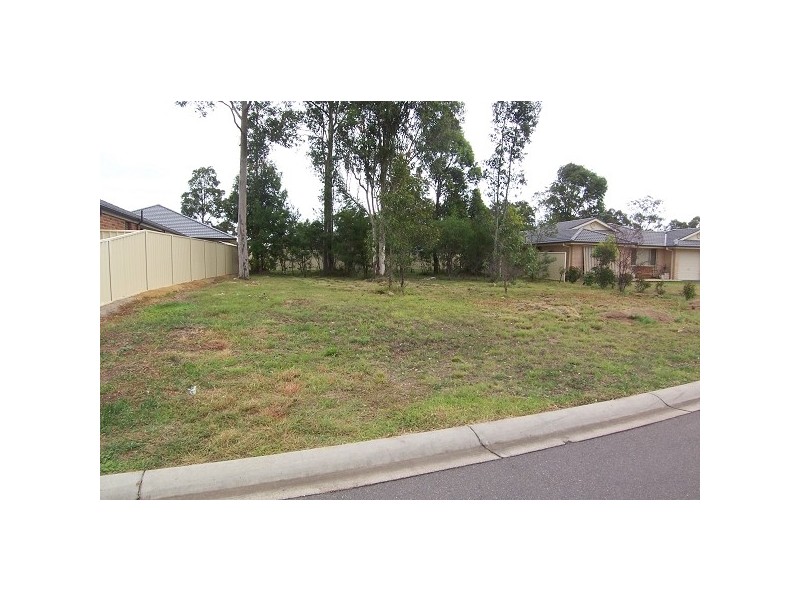 24 Drysdale Crescent, Metford NSW 2323
