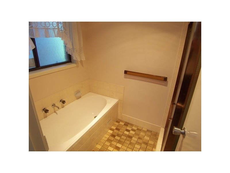 5 Furracabad Close, Raymond Terrace NSW 2324