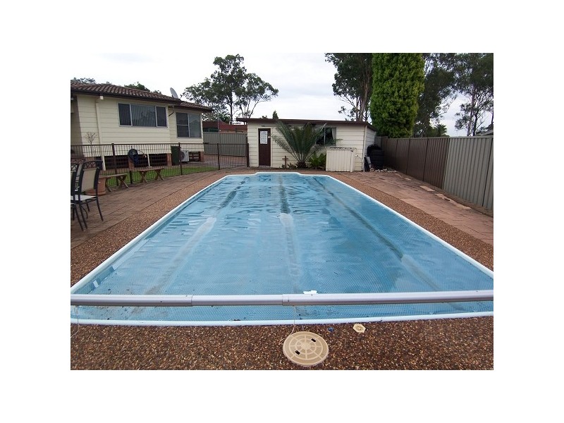 13 Nathan Close, Metford NSW 2323