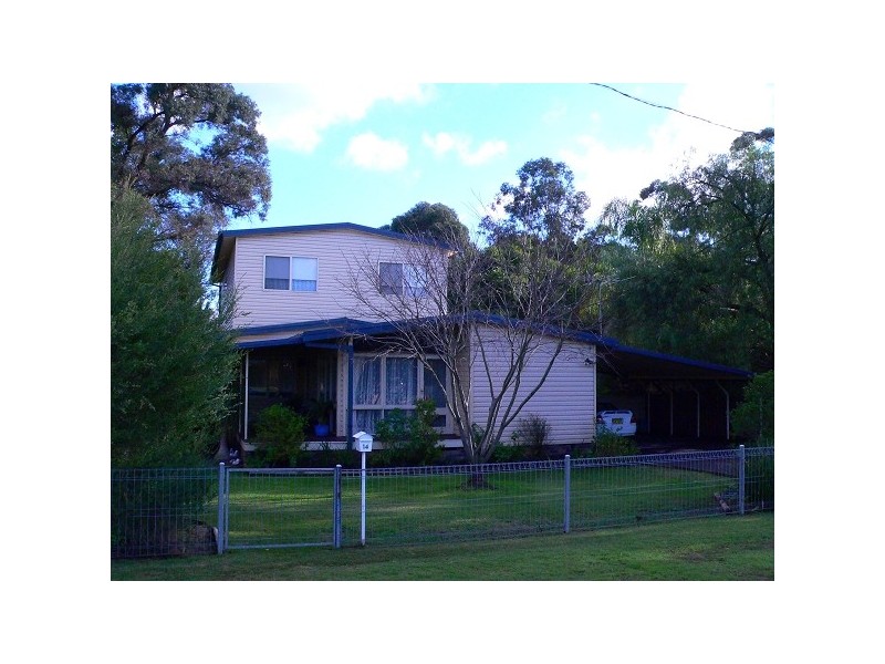 14 Evans Street, Greta NSW 2334