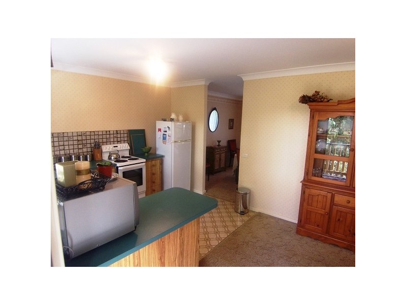 16 Evans Street, Greta NSW 2334