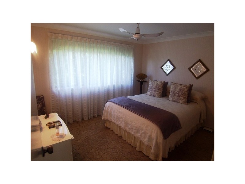 16 Evans Street, Greta NSW 2334