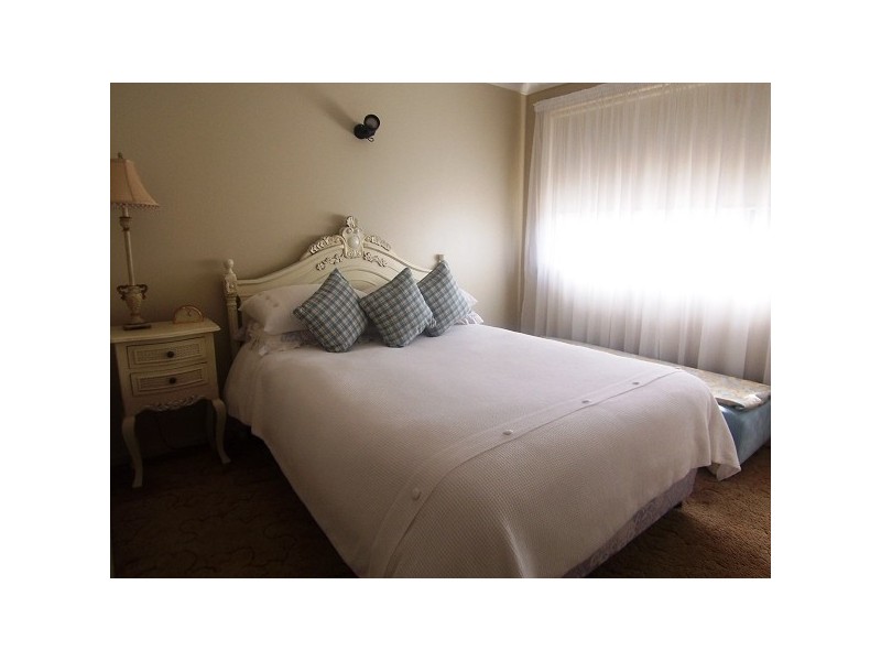 16 Evans Street, Greta NSW 2334
