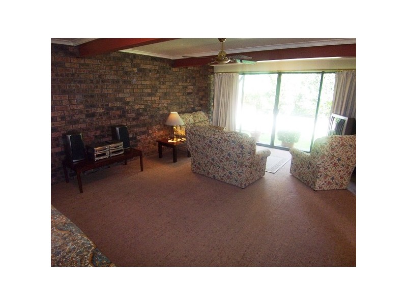 16 Evans Street, Greta NSW 2334