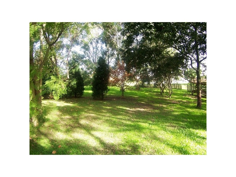 16 Evans Street, Greta NSW 2334