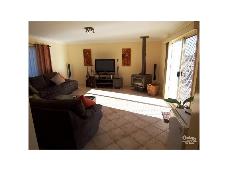 8 Wilton Drive, East Maitland NSW 2323